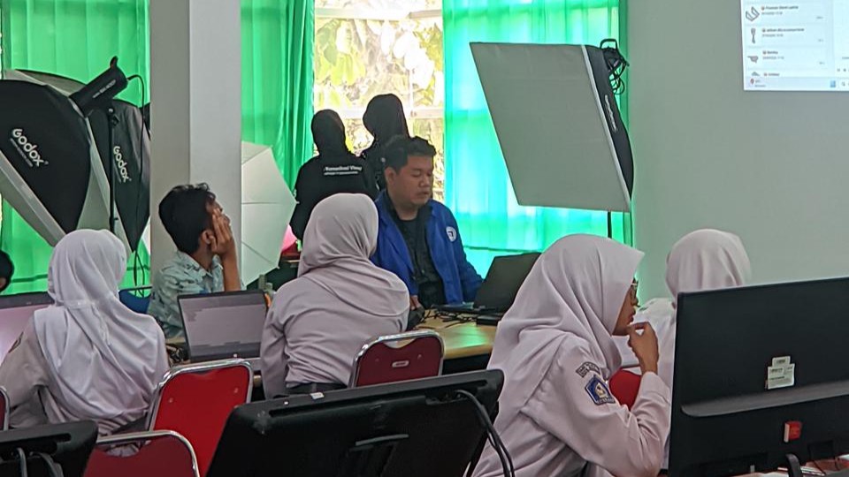 DID.Co Goes To School